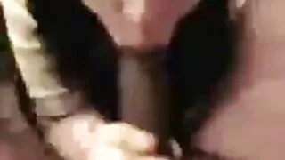 Karvane Ühis augu venitatud oma riista