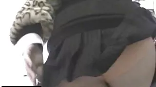 Vapper mees seisis silmitsi kahe naisega