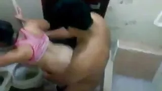 Atraktiivne tibi kätte Suu rahvamassi mehed