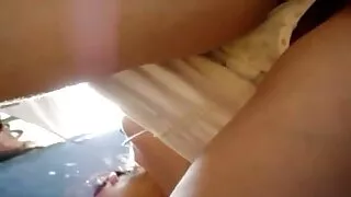 Nende armas tüdrukud fondle üksteist hellalt