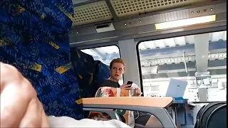 Samal ajal, hämmastav tüdrukud lakkuda oma pussies