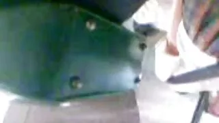 Noor tüdruk peitub phallus Tema Tuss